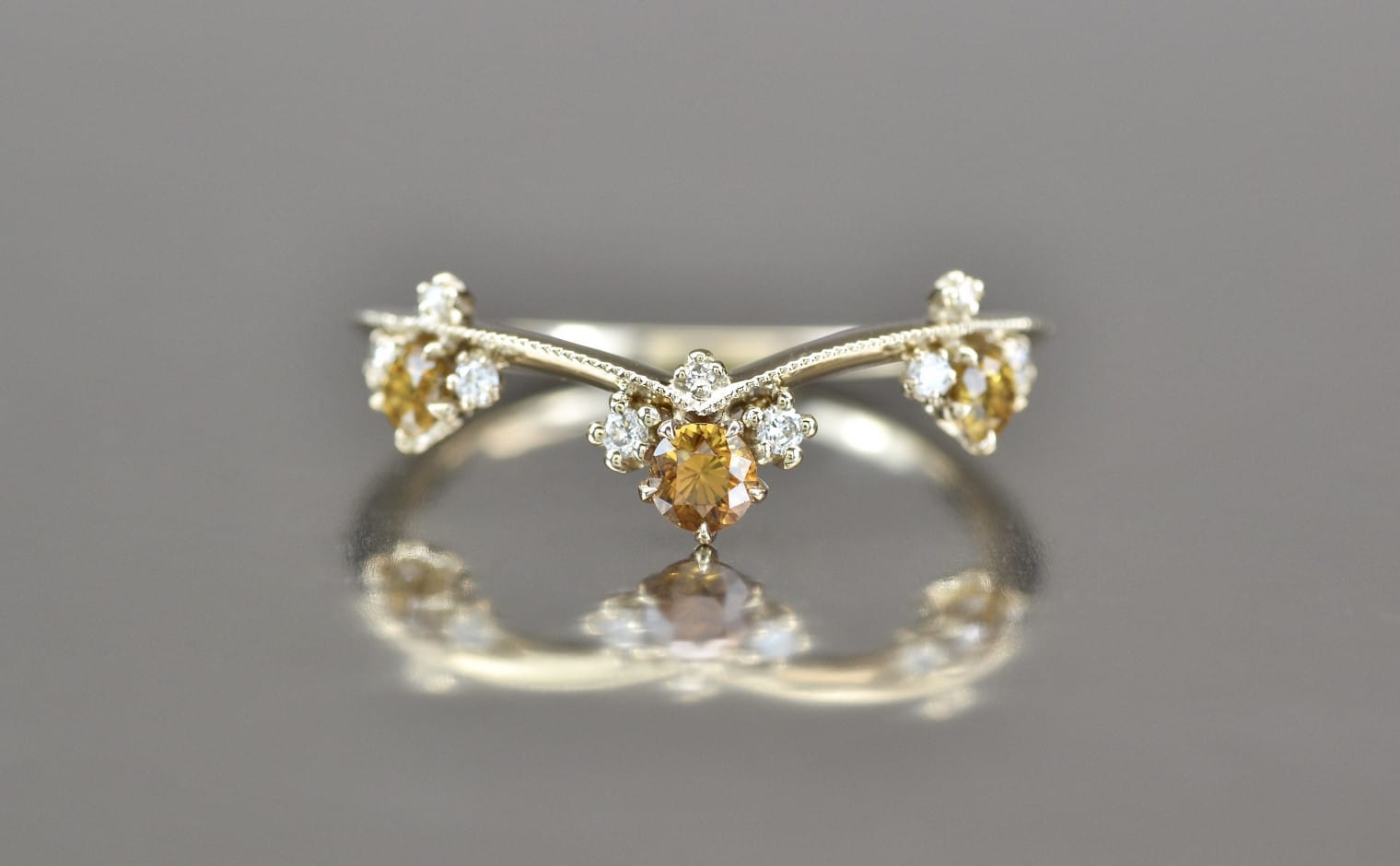 Curved Crown Ring-Diamond Heart | ka0232ab