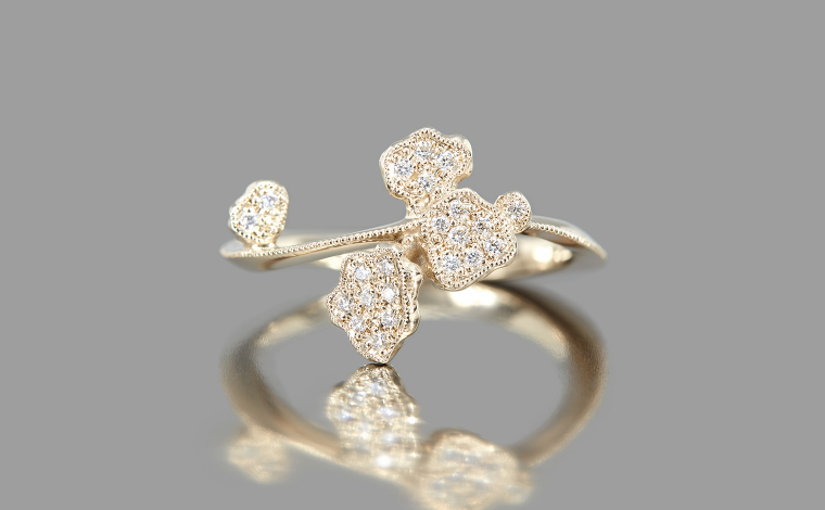 【関税込み】Chopova Lowena ゴールド Lily リング Lily Ring - Exquisite Beauty in Motion | ka0121aa