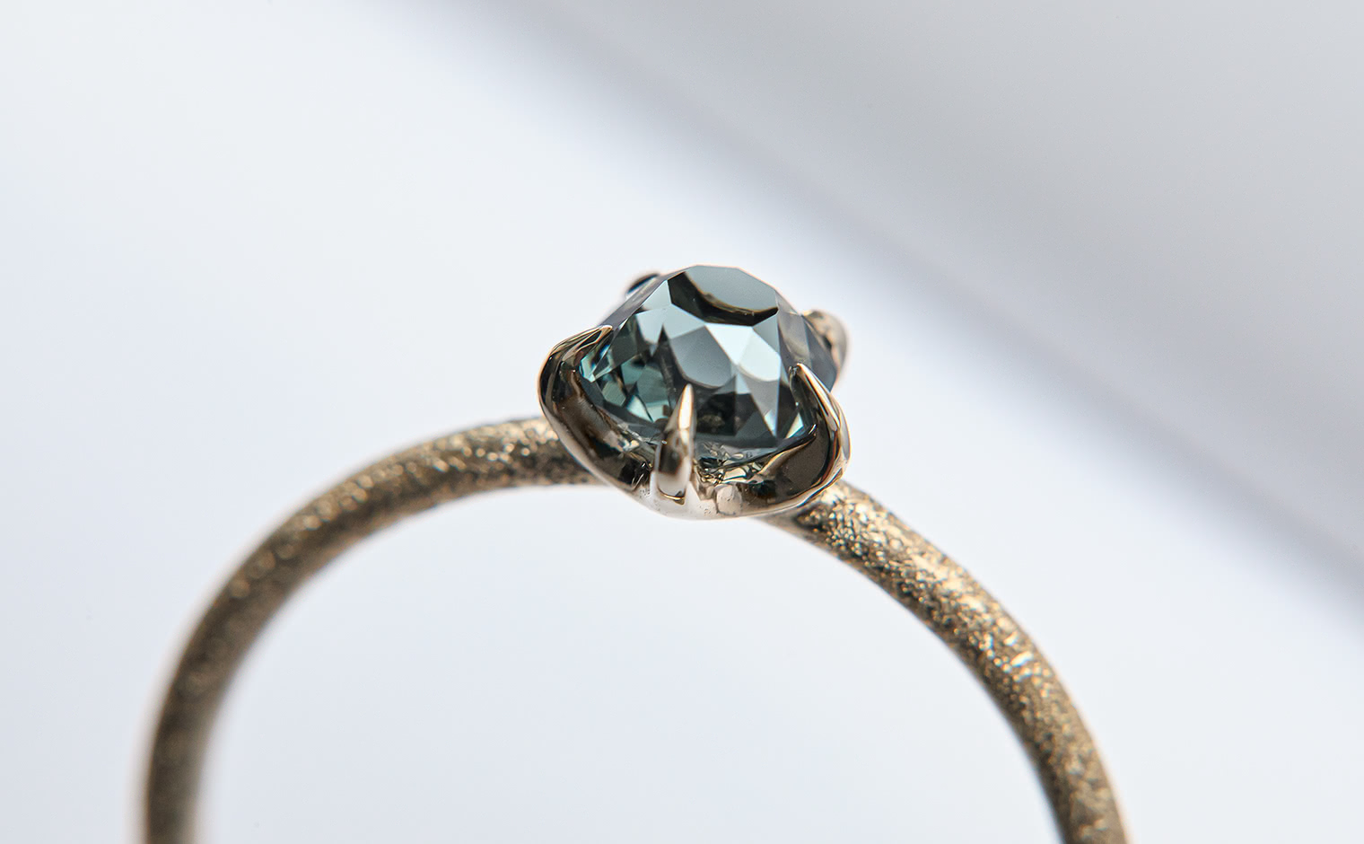 Stardust Ring-Black Spinel