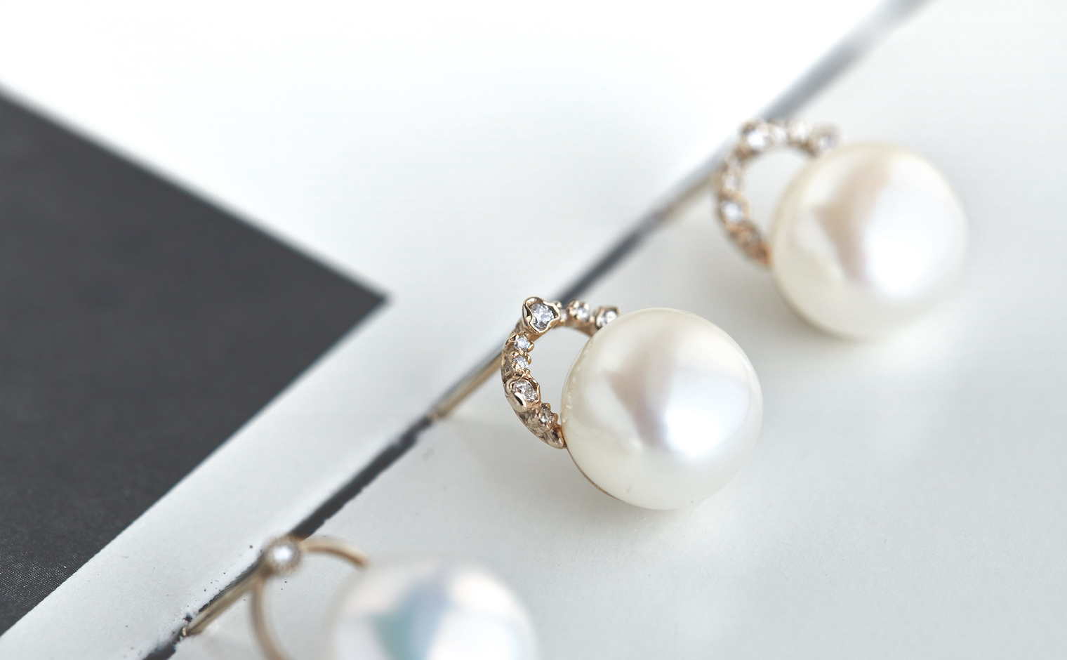 Pearl Handle Studs-Supreme