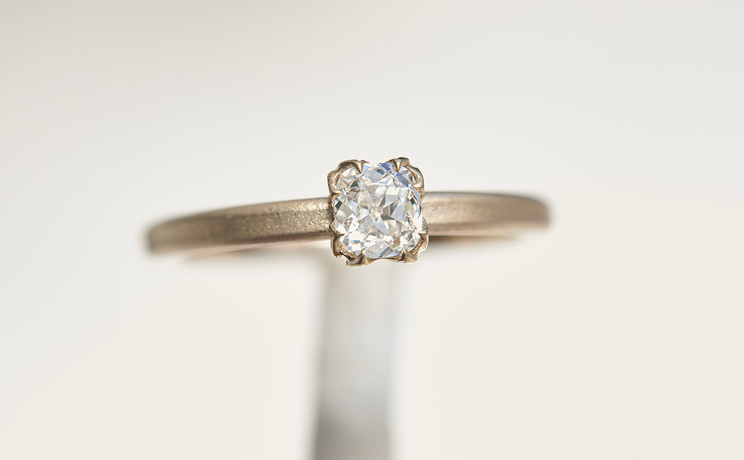Iceberg Ring-Cushion III