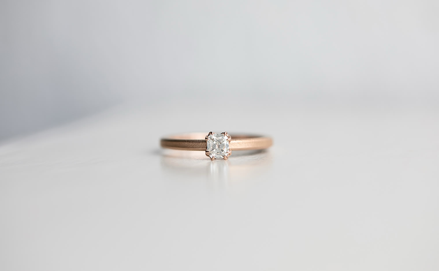 Iceberg Ring-Cushion