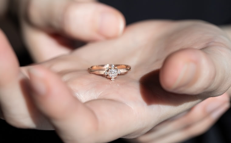 Twisting Snowflake Ring-Old Mine