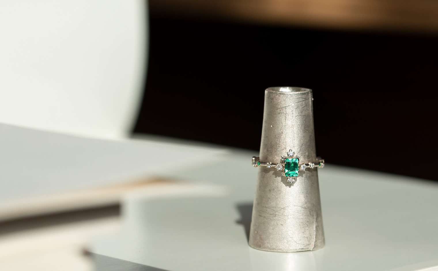 Snowflake Ring Supreme-Emerald