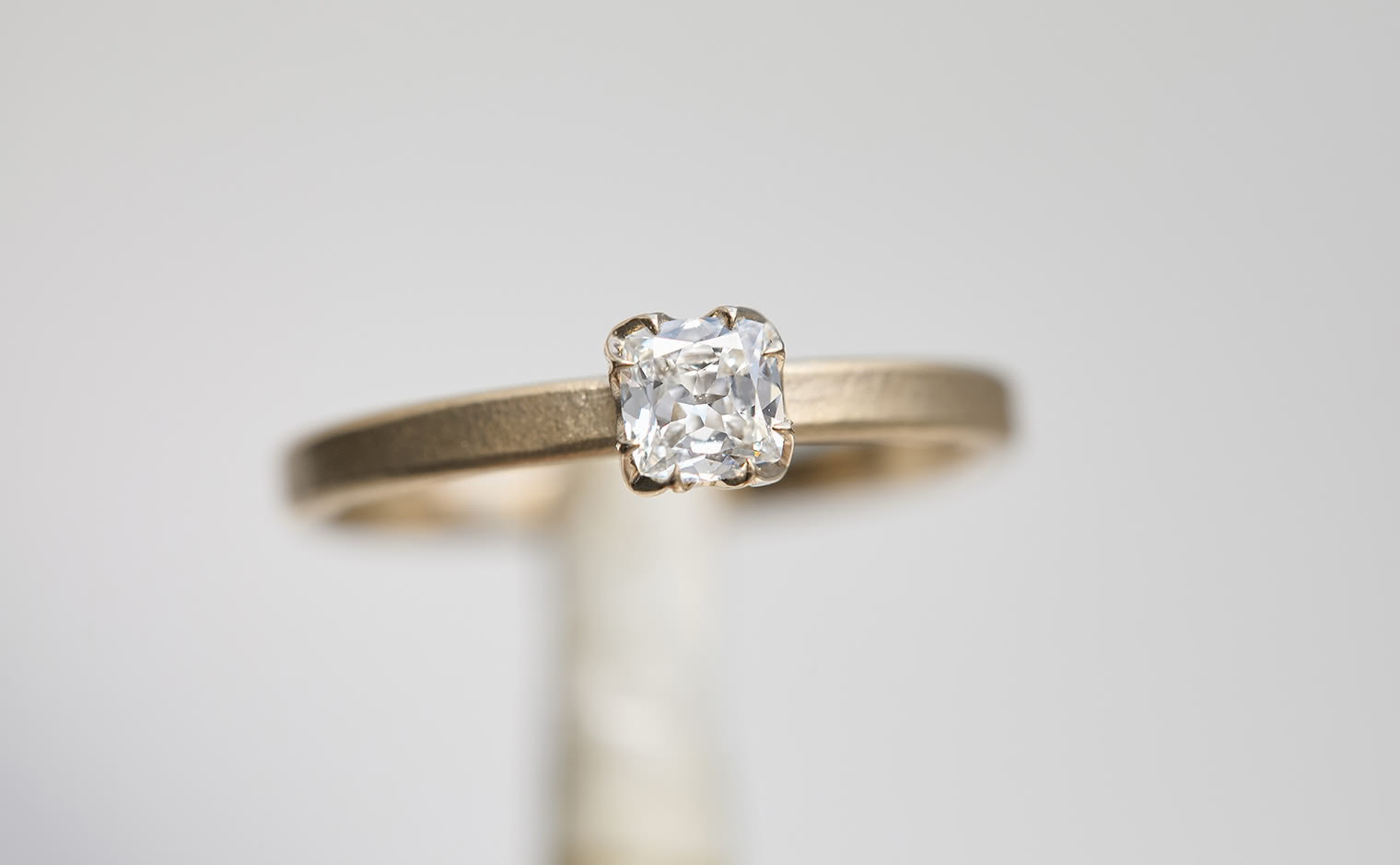 Iceberg Ring-Cushion II