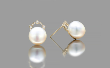 Pearl Handle Earrings-Supreme