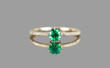 Emerald Stardust Ring <br><i>Supreme</i>