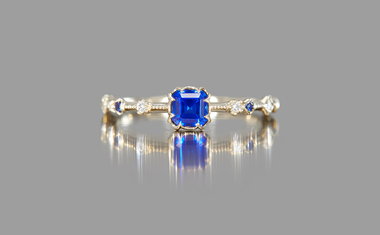 Paeonia Ring <br><i>Sapphire</i>