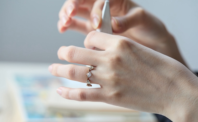 Crown Ring-Round & Cushion